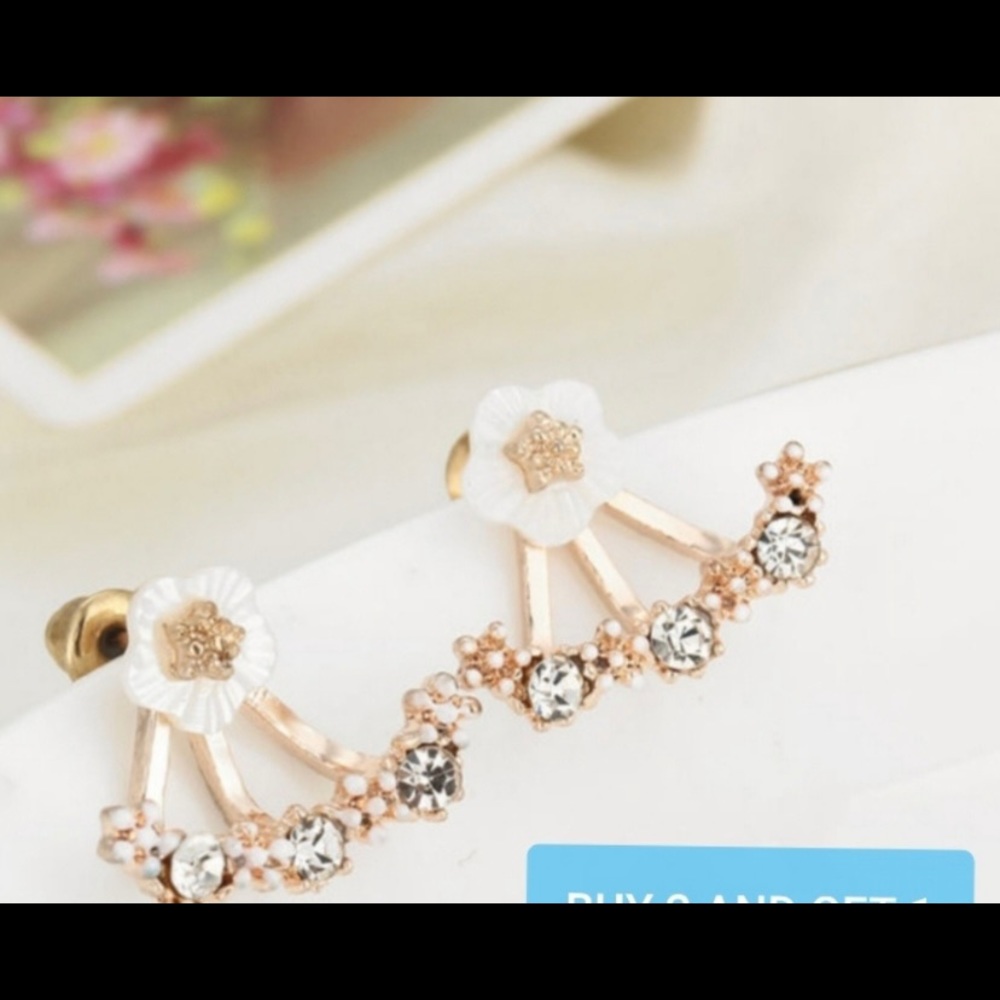 NEW rose gold flower ear jacket